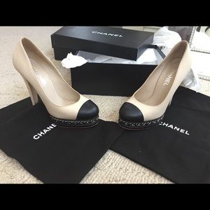 CHANEL chain around platform
